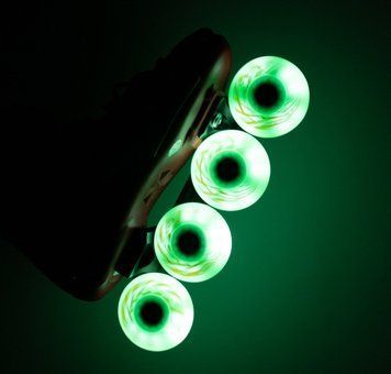 Светящиеся колеса для роликов Flying Eagle Lazer Sliders Green